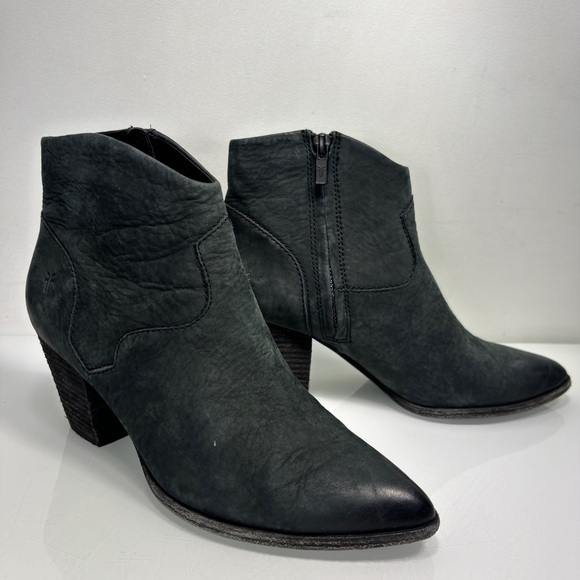 Frye Black Nubuck Leather Stacked Heel Reed Western Booties Size 8.5 - Picture 4 of 11